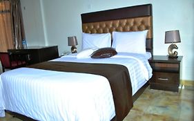 Airport Plaza Hotel
